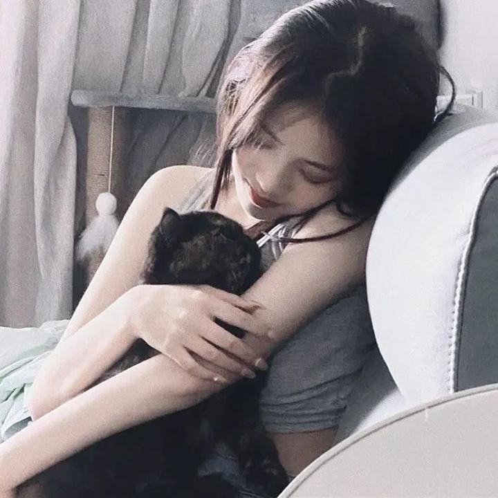 你们都舔女主那女反派我可抱走了